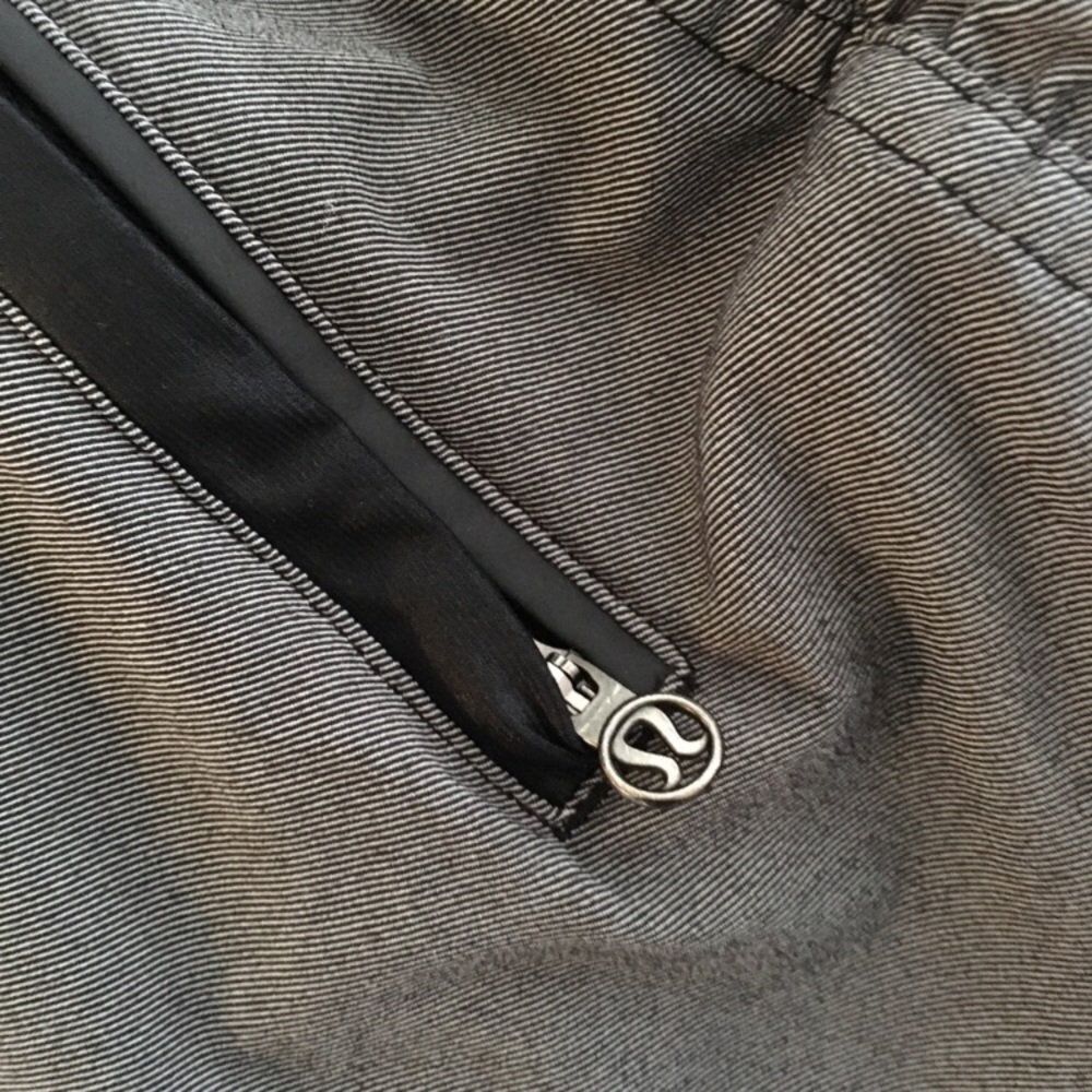 Lululemon shorts size 6